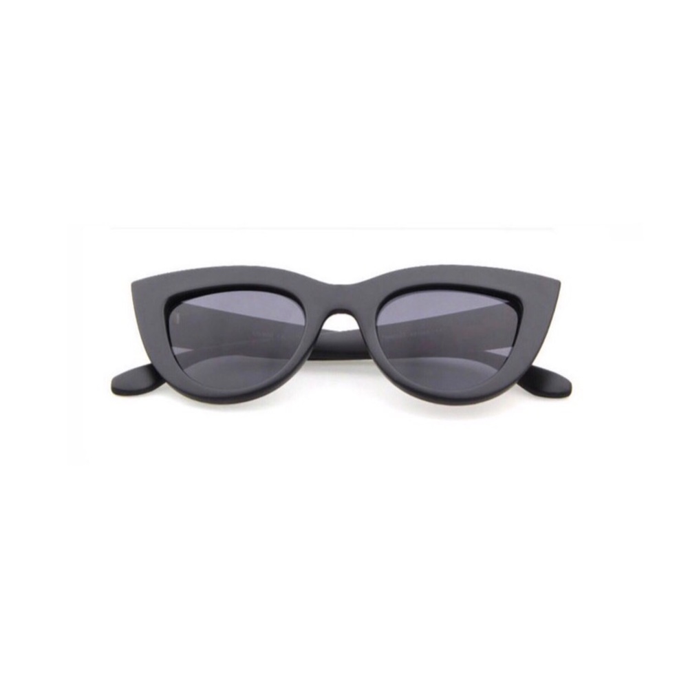 Matte Black Cat Eye Sunglasses - Picture 2 of 3